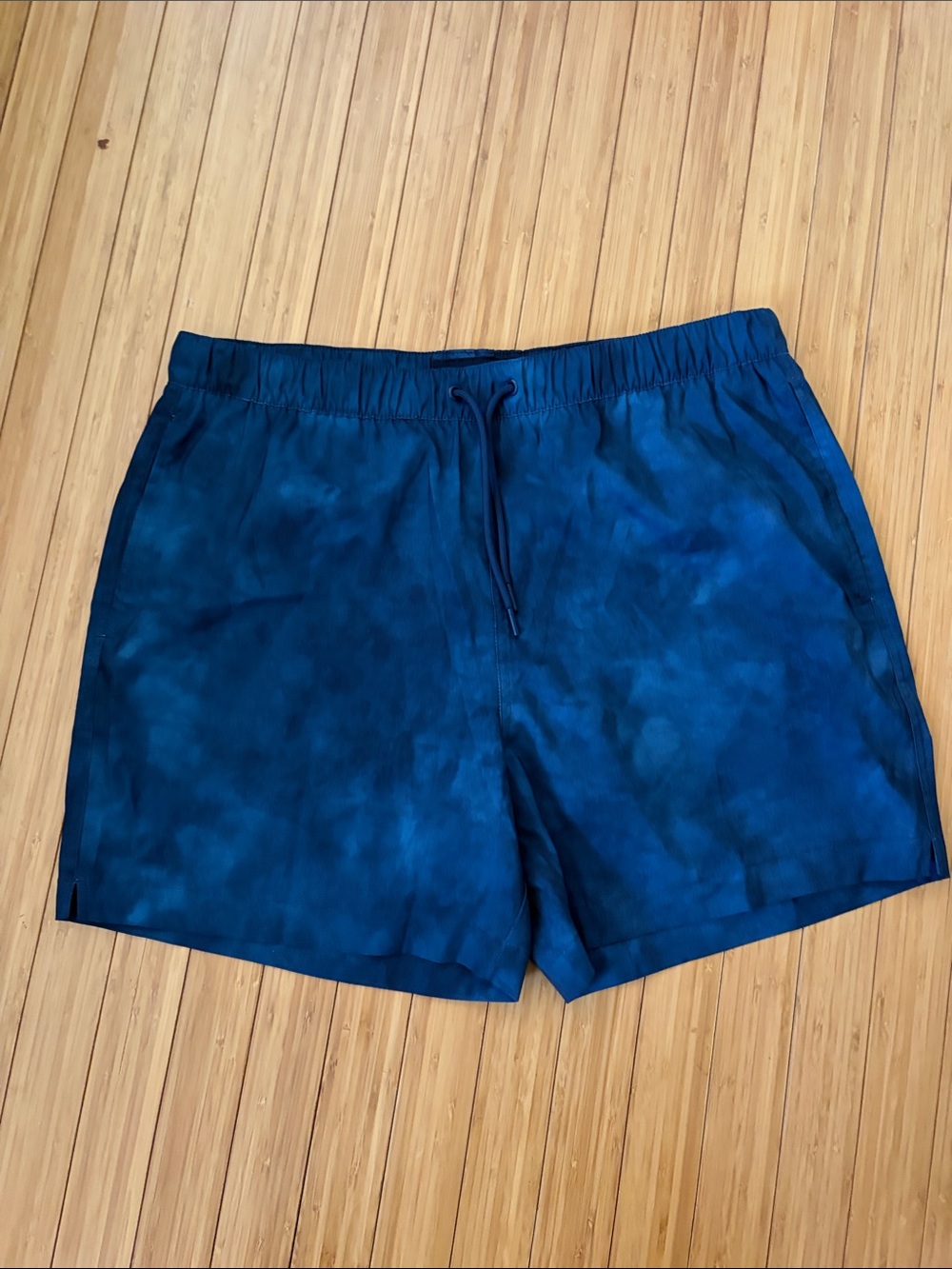 NWOT Abercrombie & Fitch Deep Blue Tie-Dye Swim Trunks